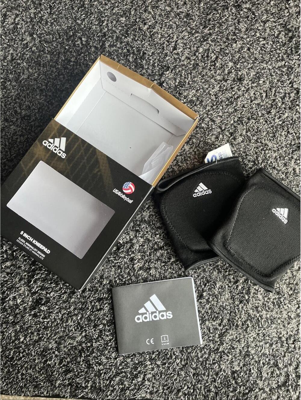 Adidas Unisex Primeknit KP Volleyball Knee Pads Leg Protective Equipment Size S - Picture 2 of 3
